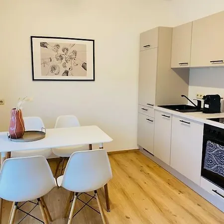 Zentrale Wohnung Mit Blick Auf Burg Altpernstein Micheldorf in Oberösterreich Buitenkant foto