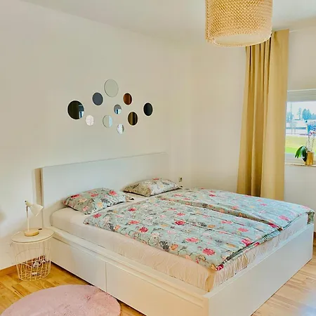 Zentrale Wohnung Mit Blick Auf Burg Altpernstein Micheldorf in Oberösterreich Buitenkant foto