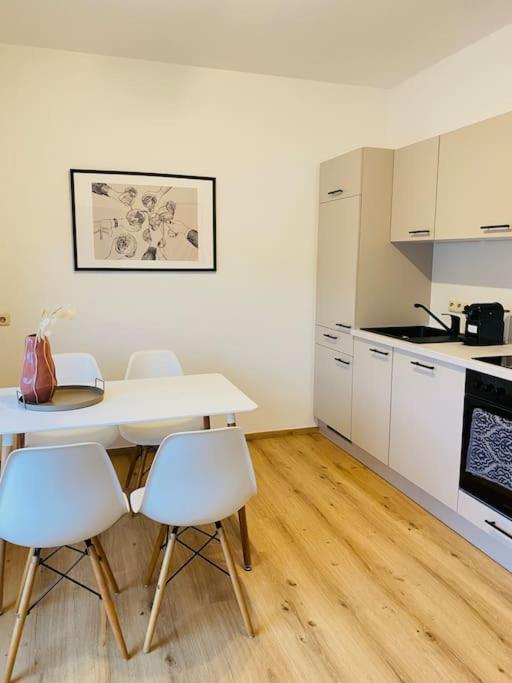 Zentrale Mit Blick Auf Burg Altpernstein Apartment Micheldorf in Oberosterreich