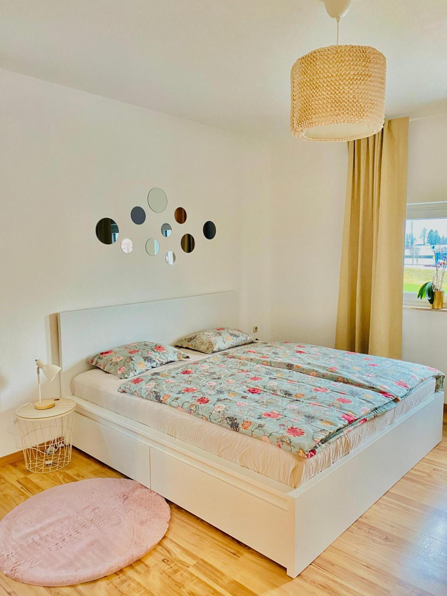 Zentrale Mit Blick Auf Burg Altpernstein Apartment *